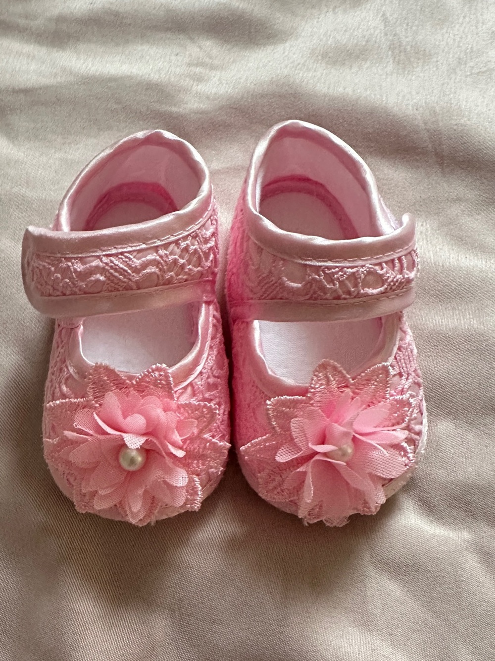 Pink Baby Girl Lace Shoes with Flower Accent